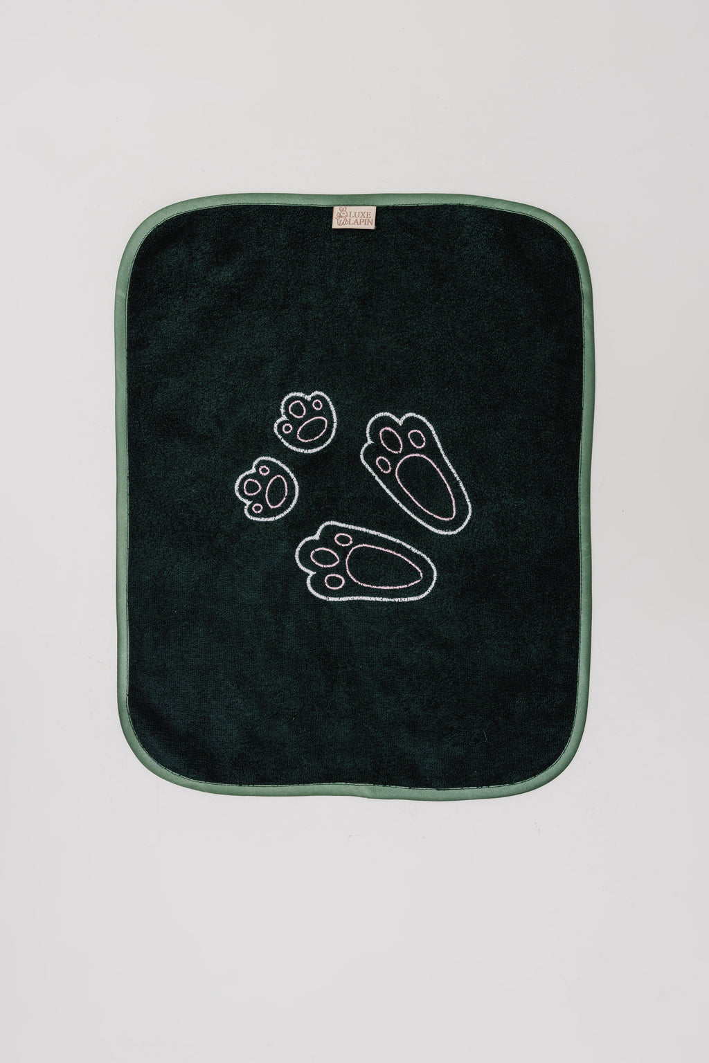 Foot towel with paws